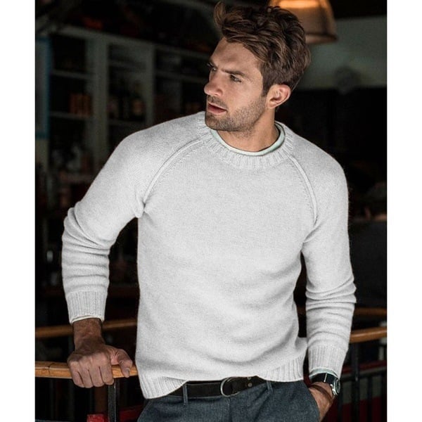 Eleganter Alltagspullover für Herren. Rundhals Strickpullover, ideal für Freizeit und Büro im Frühling.
