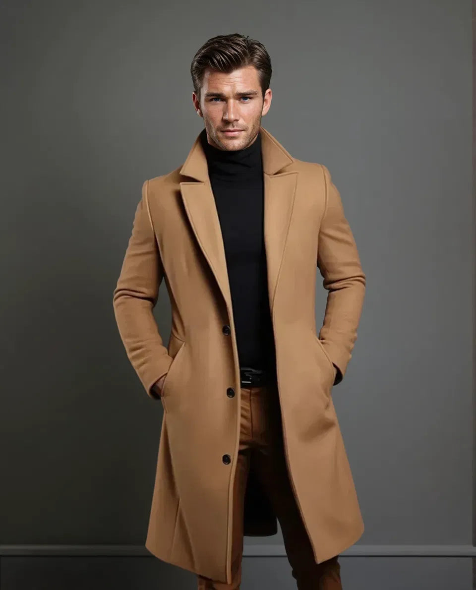 Eleganter Herren Wintermantel in Premium-Qualität, ideal für stilvolle Auftritte an kalten Tagen. Zeitlose Herrenmode.