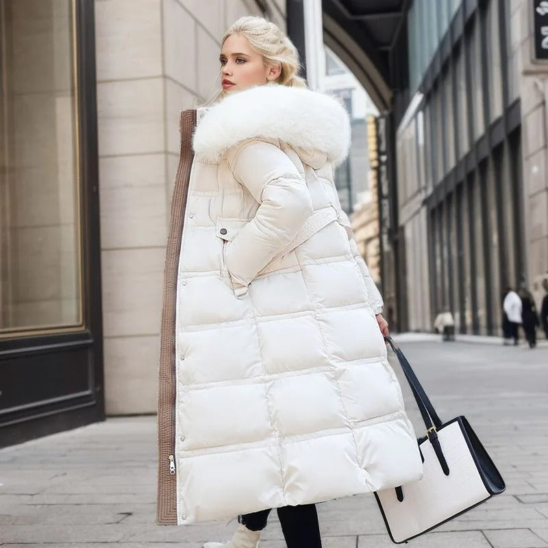 Eleganter Damen Winter Outdoormantel, lang & warm, ideal für winterliche Spaziergänge.