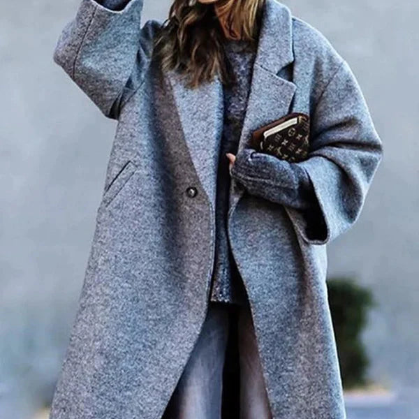 Eleganter Oversize Damen Wintermantel, lang. Stilvolle Wintermode für kalte Tage.