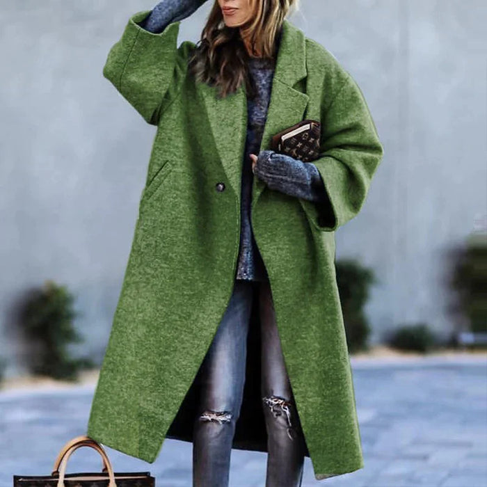 Warmer, langer Damen Wintermantel in Übergröße. Perfekt für kalte Tage & moderne Frauenmode.