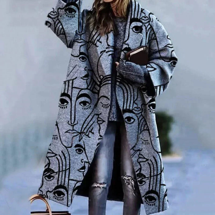 Modischer, warmer Damenmantel, lang & oversized. Bequem und schick für die Wintermode.