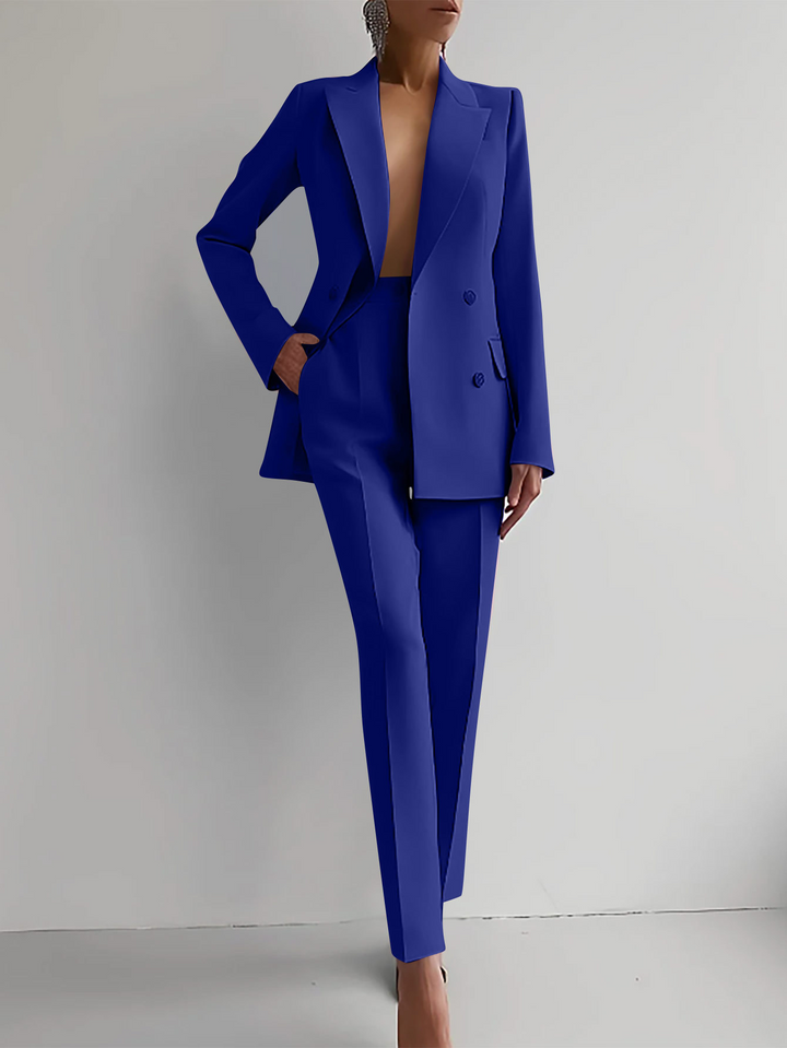 Hochwertiger Damen Anzug (Blazer & Hose) für Eleganz und Komfort, ideal als Business- & Freizeit-Outfit ganzjährig.