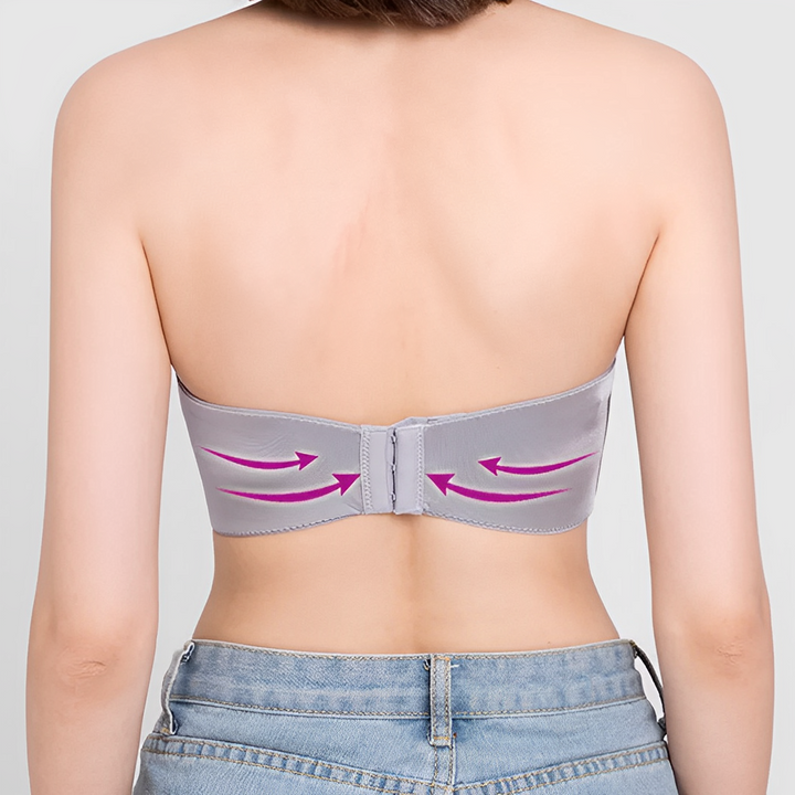 Eleganter trägerloser Push-up-BH mit Spitzenüberzug, ideal für unsichtbaren Halt unter schulterfreien Kleidern.