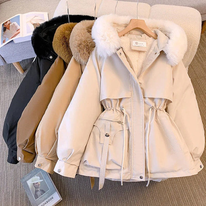 Stilvoller Damen-Luxusmantel, perfekt für Herbst und Winter, bietet Wärme und ein feminines Outfit.