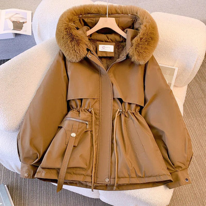 Weiblicher, luxuriöser Wintermantel für Damen, elegant und warm, perfekt für einen stilvollen Auftritt.