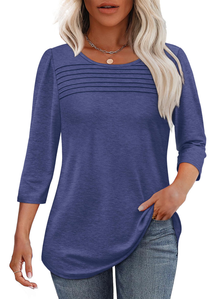 Seitenansicht des Damen Tops, 3/4-Arm, plissiert, mit abgerundetem Saum, modern und bequem.
