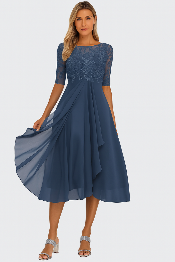 Schmeichelhaftes Damen Partykleid in A-Linie mit zarter Spitze; ein elegantes Midi-Sommerkleid für Frauen.