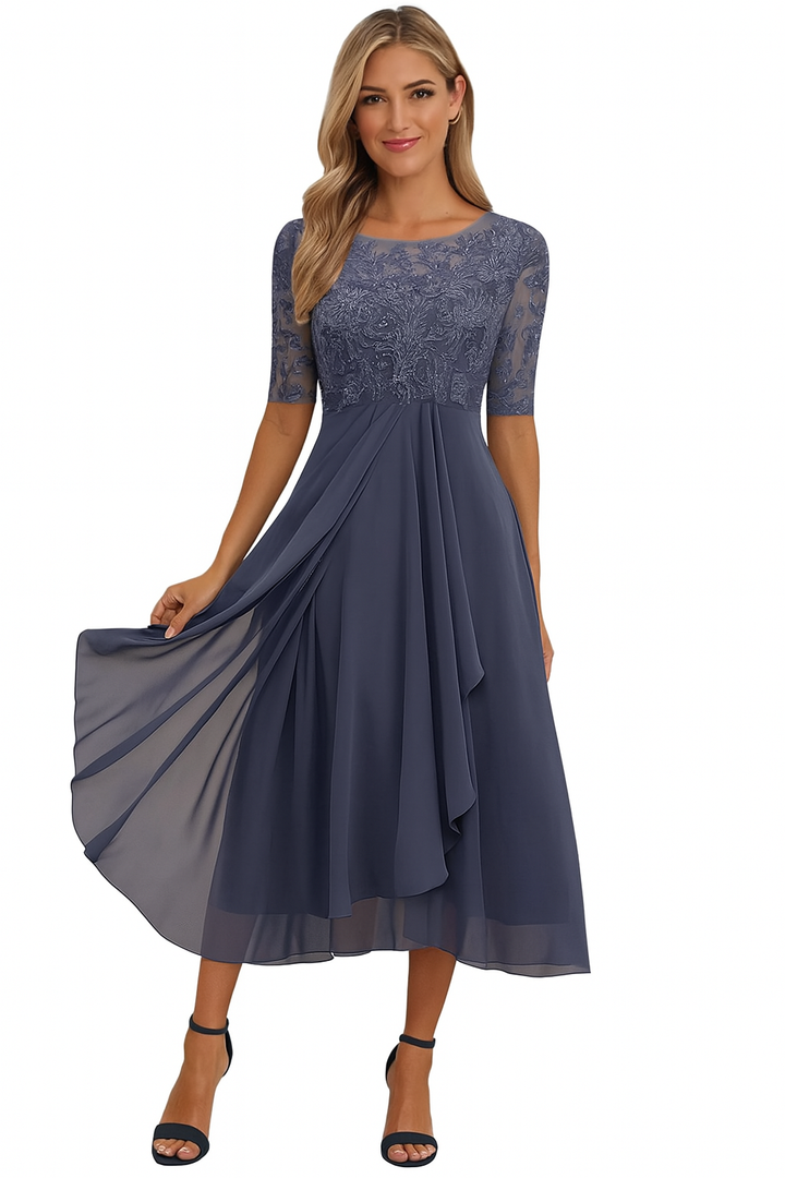 Stilvolles Damen Spitzen-Midikleid, A-Linie, für Eleganz im Sommer, als Freizeit- oder festliches Kleid.