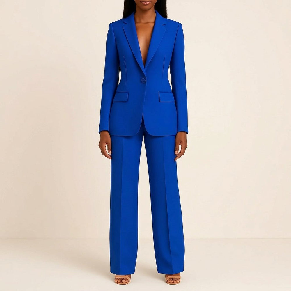 Modernes Damen-Set mit tailliertem Blazer und Passformhose, perfekt für Business Casual