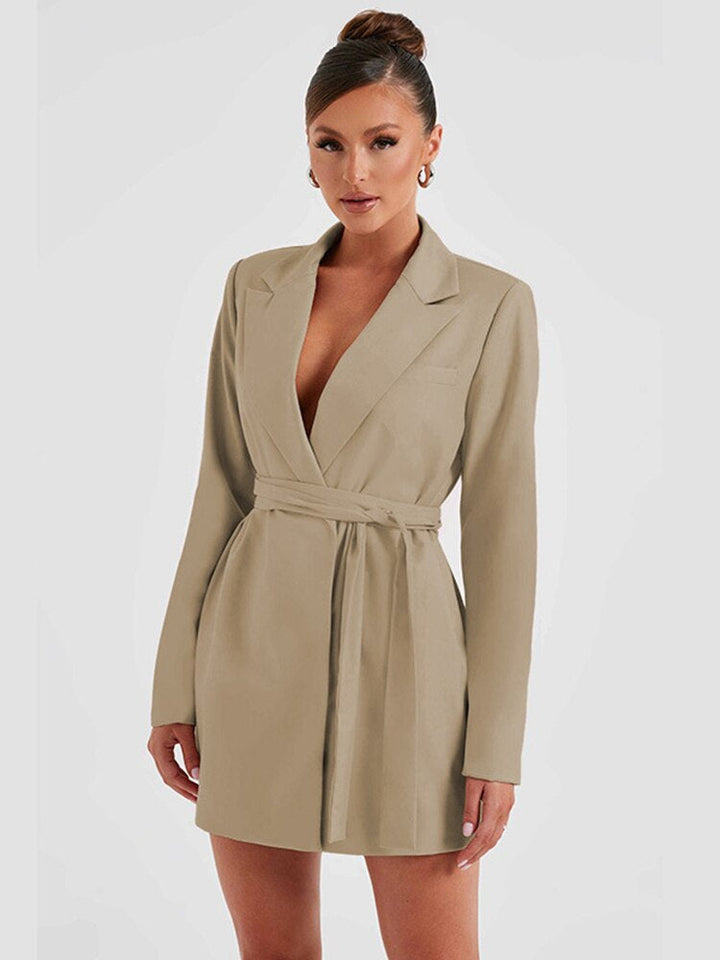 Modisches Damen Blazerkleid mit V-Ausschnitt & Langarm, figurbetont und elegant für besondere Abende.