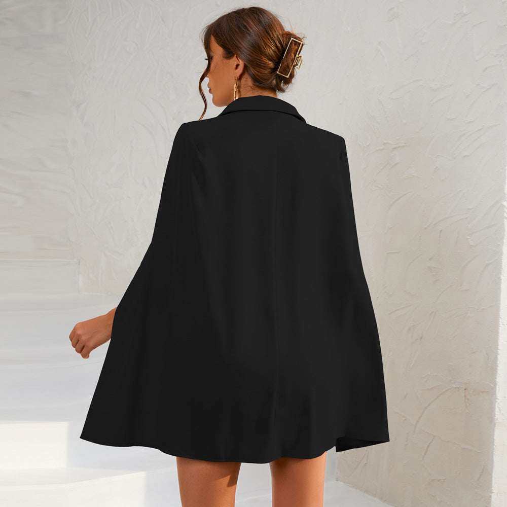Damen Abendkleid, Cape-Stil, Blazer-Schnitt, mit eleganten Goldknöpfen, figurbetont & modern.