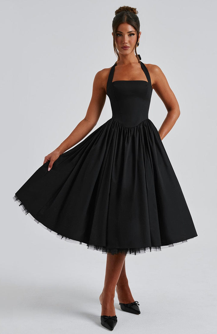 Modisches Halter-Abendkleid für Damen, ideal für festliche Anlässe & Gala-Events.