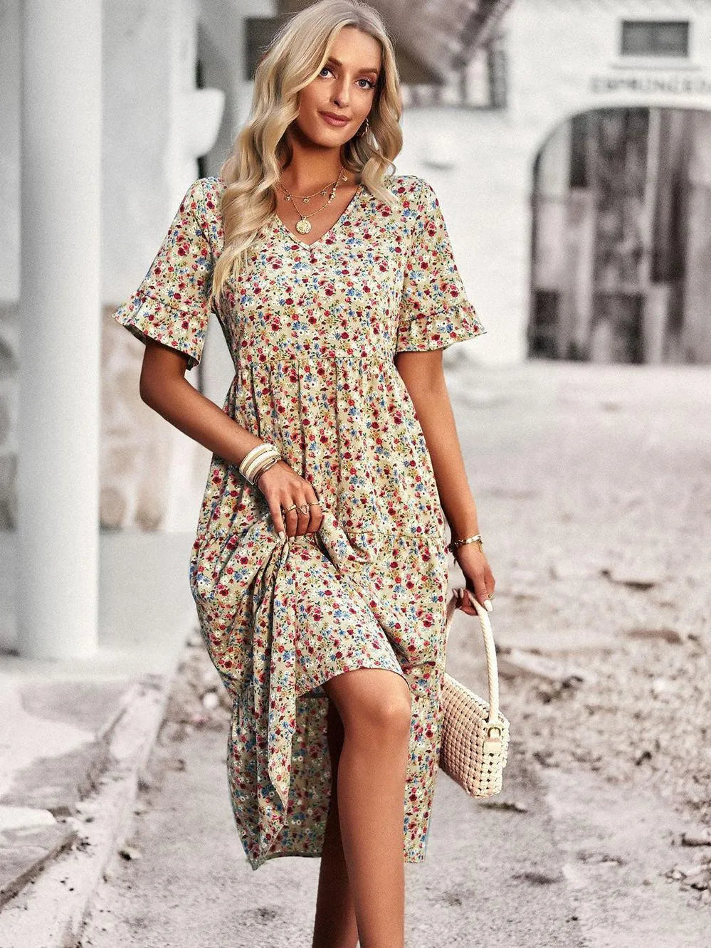 Bequemes Damen Herbstkleid mit langen Ärmeln, perfekt als vielseitiges Freizeitkleid für jeden Tag.