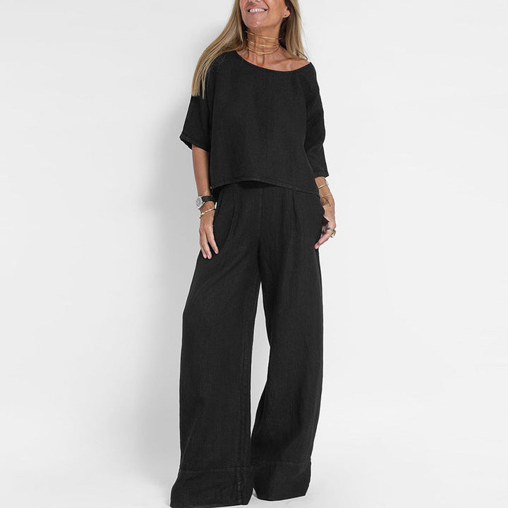 Stilvolles Damen Loungewear Set, komfortabler Zweiteiler im lockeren Schnitt. Ideal für elegante Freizeit.