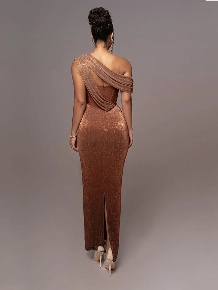 Glamouröses One-Shoulder Partykleid für Damen. Langes, fließendes Design in schimmerndem Metallic-Ton.