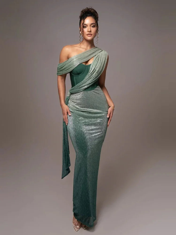 Elegantes, langes Damen One-Shoulder Kleid in Grün-Braun Metallic. Perfektes Abendkleid für glamouröse Events.