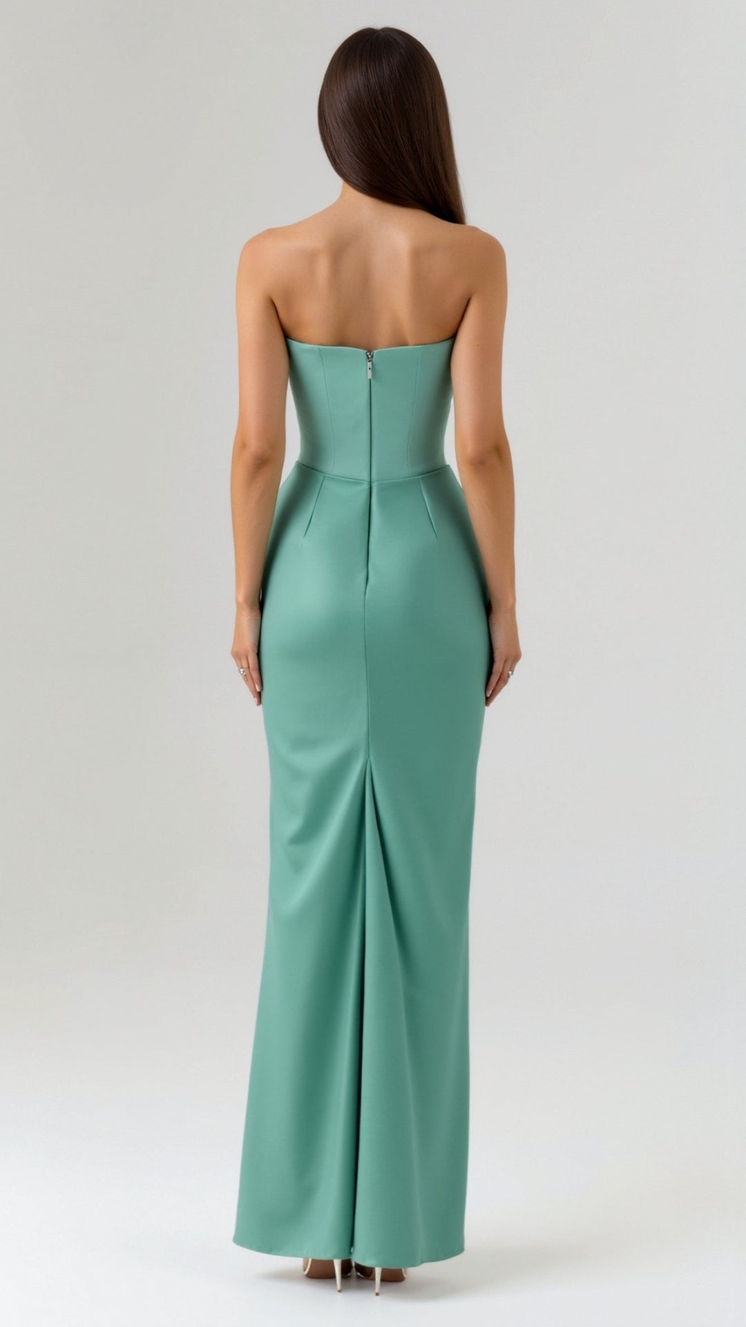 Elegantes Säulen-Maxikleid für Damen in Schwarz. Ideal als Hochzeitsgastkleid oder formelle Abendrobe.