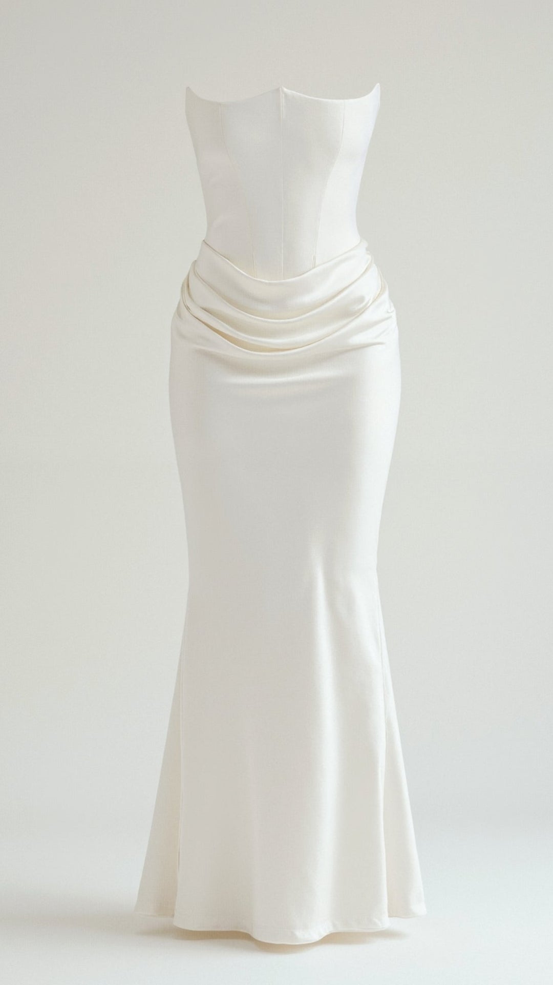 Edles Damen Säulen Maxikleid. Ideales Abendkleid oder Hochzeitsgastkleid für einen glamourösen Auftritt.