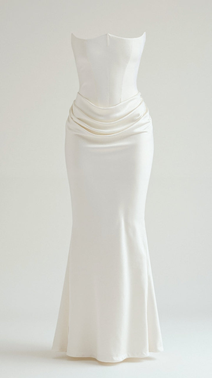 Edles Damen Säulen Maxikleid. Ideales Abendkleid oder Hochzeitsgastkleid für einen glamourösen Auftritt.