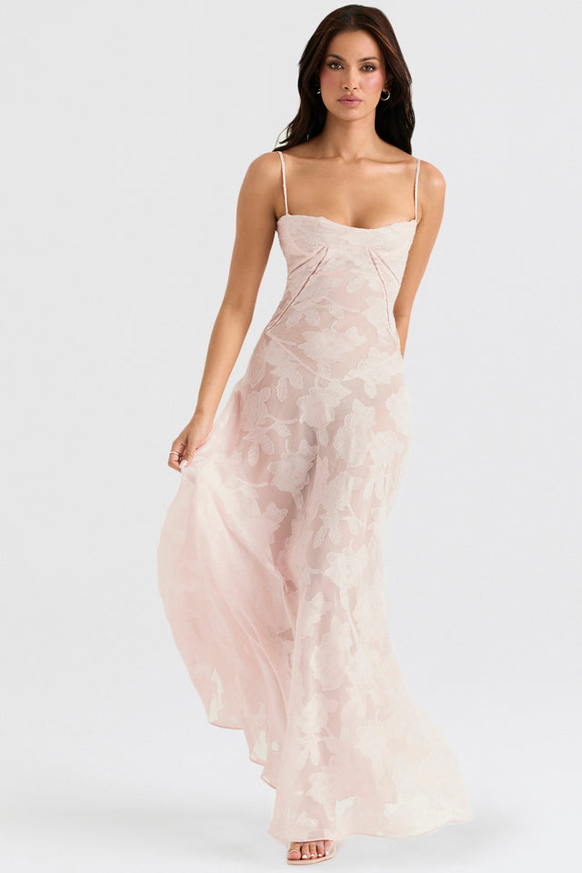 Romantisches Spitzenkleid als Damen Maxikleid, festliches Abendkleid für Herbst-Veranstaltungen.