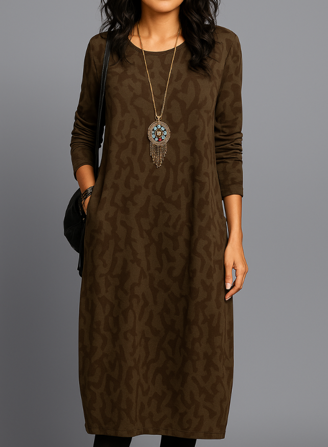 Komfortables Damen-Winterkleid mit praktischen Taschen, warm & elegant. Knielanges A-Linien-Kleid für jede Gelegenheit.