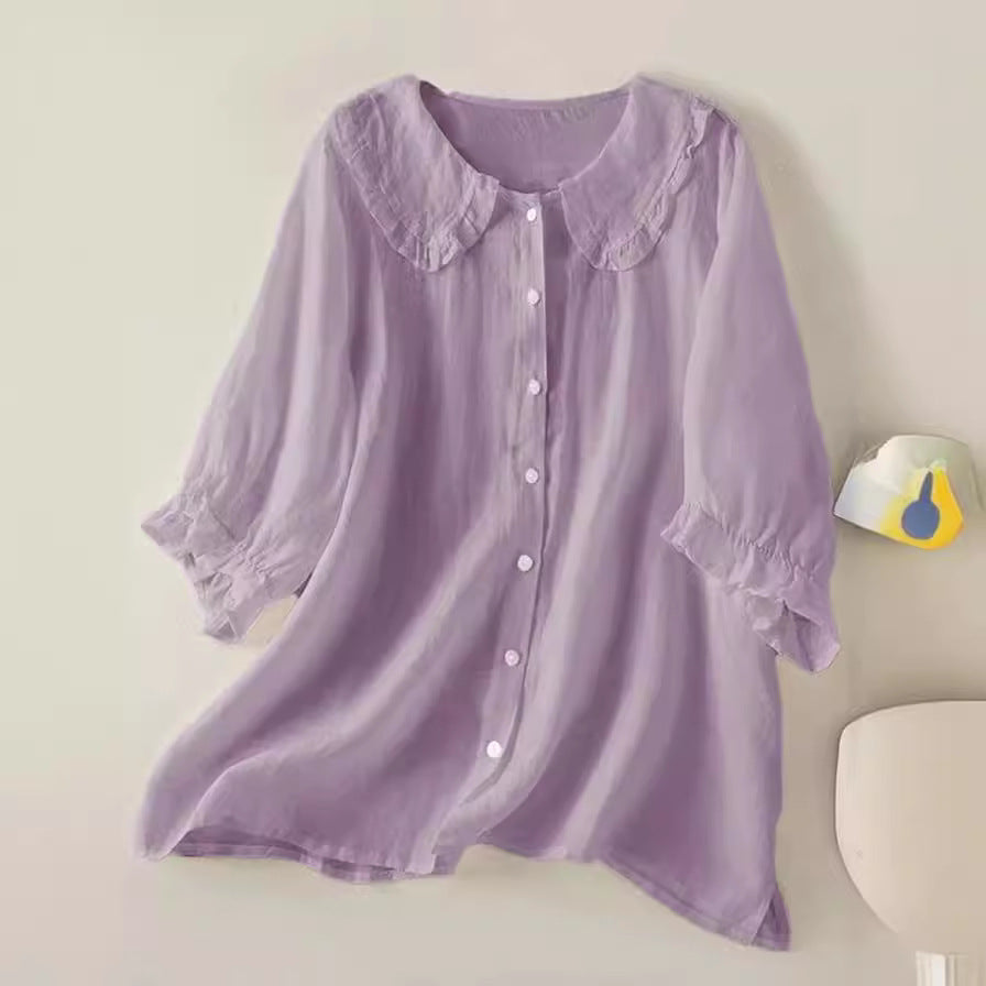 Elegantes Damenhemd, auch casual tragbar, mit feinem Rüschenkragen; lockere Frühling/Sommer-Mode.