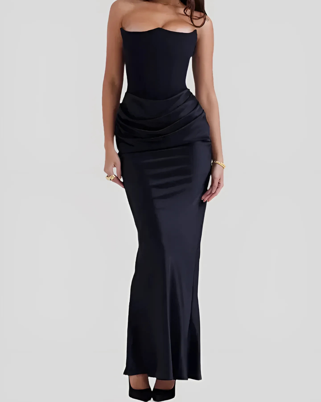 Festliches Damen Maxikleid für Hochzeitsgäste. Elegantes Abendkleid mit schmeichelhafter Drapierung und langer Silhouette.