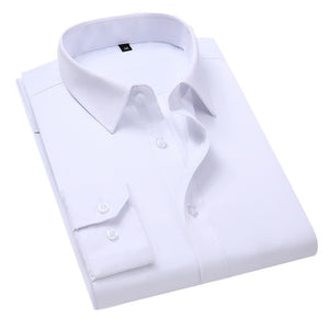 Professionelles Herren Business Langarmhemd. Klassischer Schnitt für gepflegte Bürokleidung. Elegantes, einfarbiges Herrenhemd.