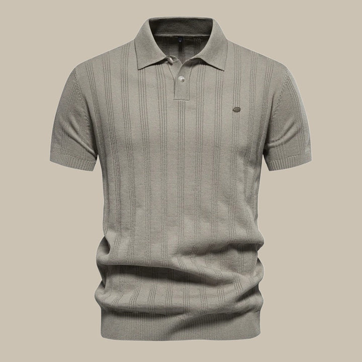 Herren Poloshirt, kurzärmelig und elegant. Perfekt als Sommer Oberteil oder für Freizeitmode.