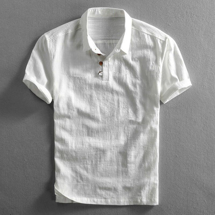 Atmungsaktives, einfarbiges Herren Polohemd mit Stehkragen. Stilvolles, bequemes Sommer-Polo für vielseitige Looks.