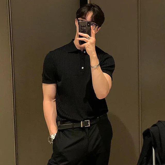Vielseitiges Herren Langarm-Polo mit Kragen. Bequemes Shirt für Business Casual, Freizeit & Alltag im Herbst.