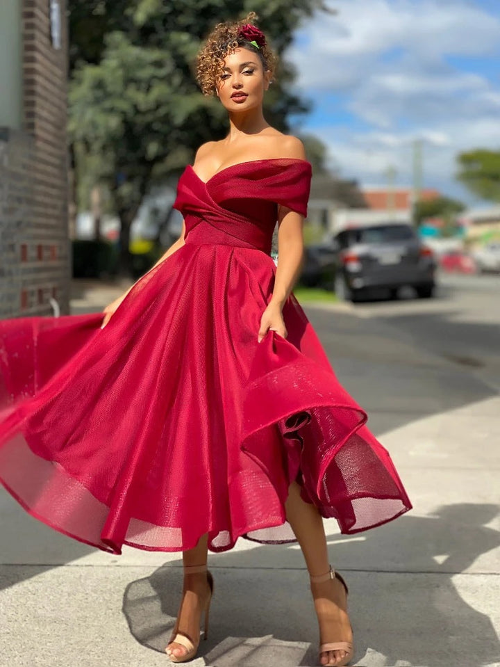 Elegantes schulterfreies Rückenfreies Damen-Partykleid für Herbstfeiern, Midi-Länge mit Raglanärmeln.