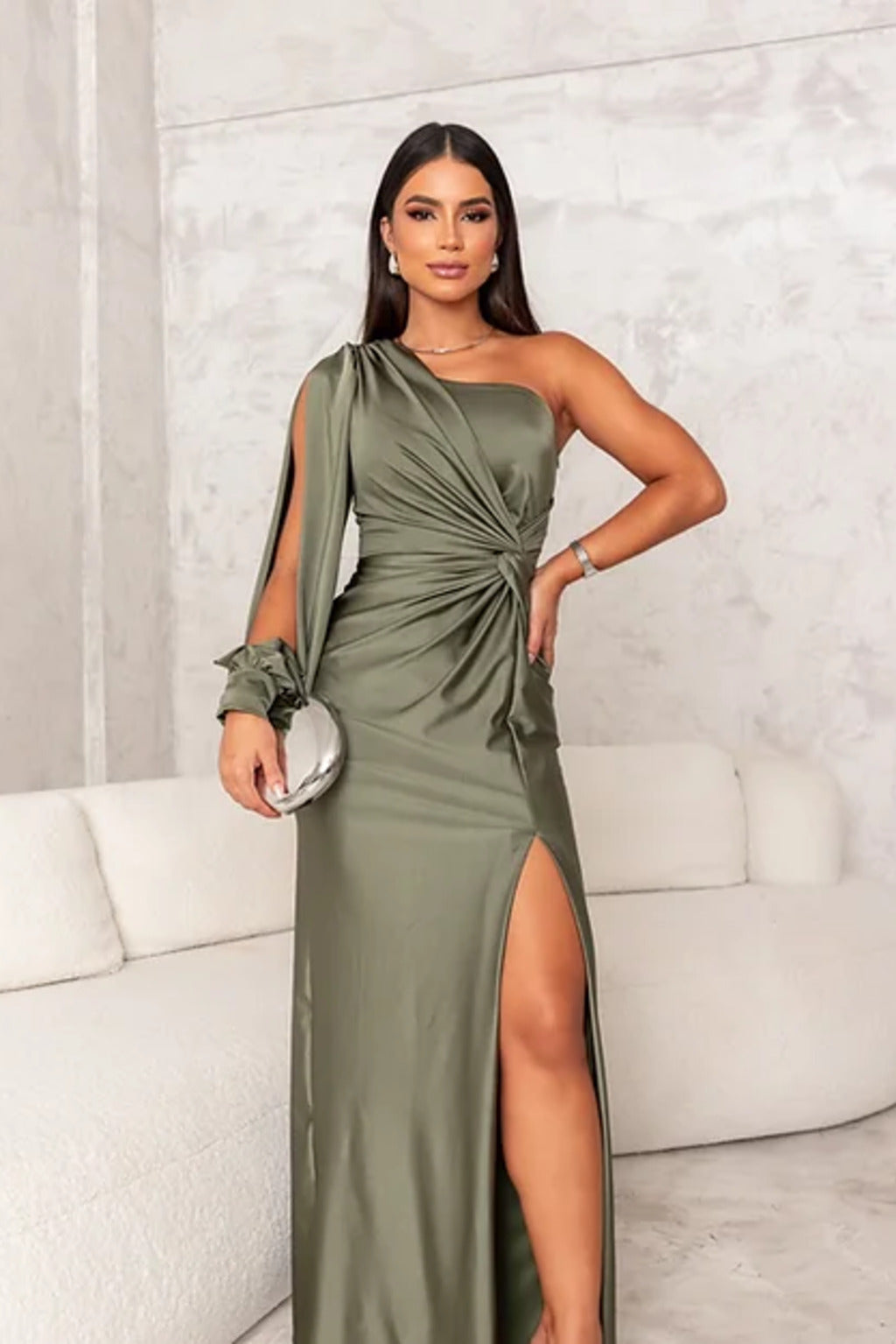 Schwarzes Damenkleid, Ein-Schulter, ideal als Abendkleid für festliche & glamouröse Anlässe.