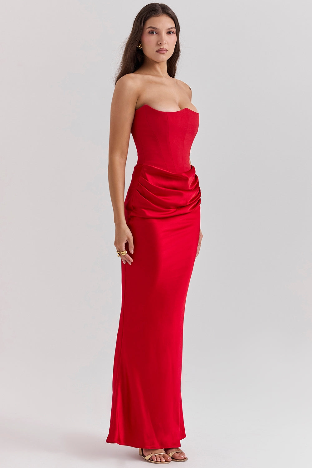 Trägerloses Maxi Abendkleid für Damen. Elegantes Design, ideal als Hochzeitsgast oder für Feste. Schulterfreies Partykleid.