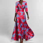 Blau mit roter Blume