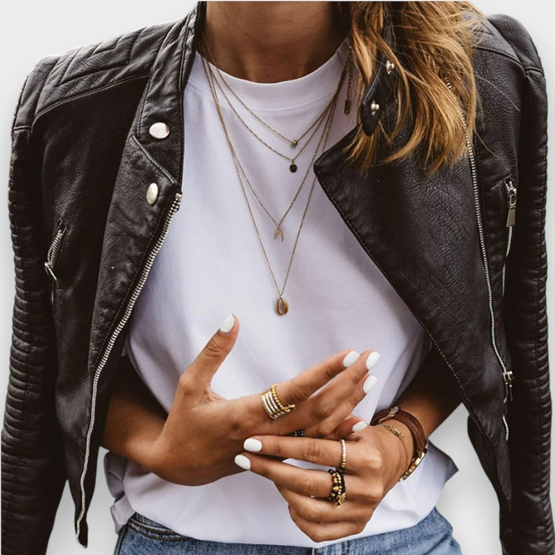 Nahaufnahme der schwarzen Damen Jacke mit Reißverschlussdetails