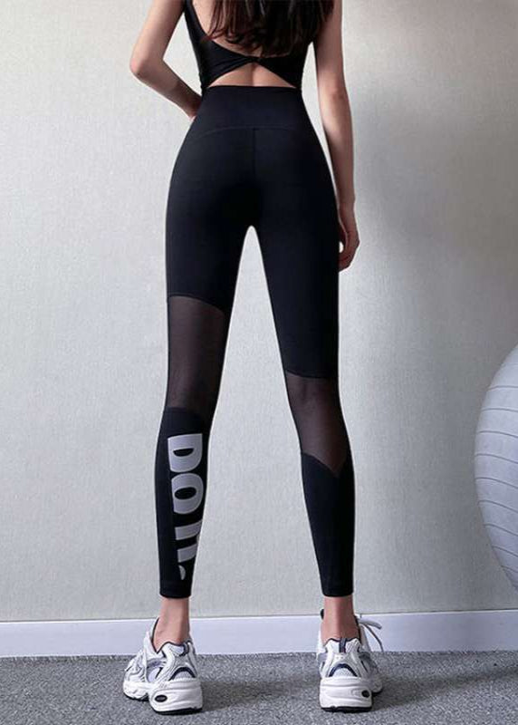 Bequeme Damen Sport Leggings, eng geschnitten, perfekt für Yoga, Jogging & Outdoor Sport im Herbst.