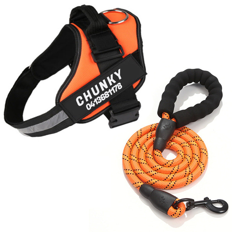 Ergonomisches Anti-Zug Hundegeschirr in verschiedenen Farben, personalisierbar für Komfort und reflektierende Sicherheit.