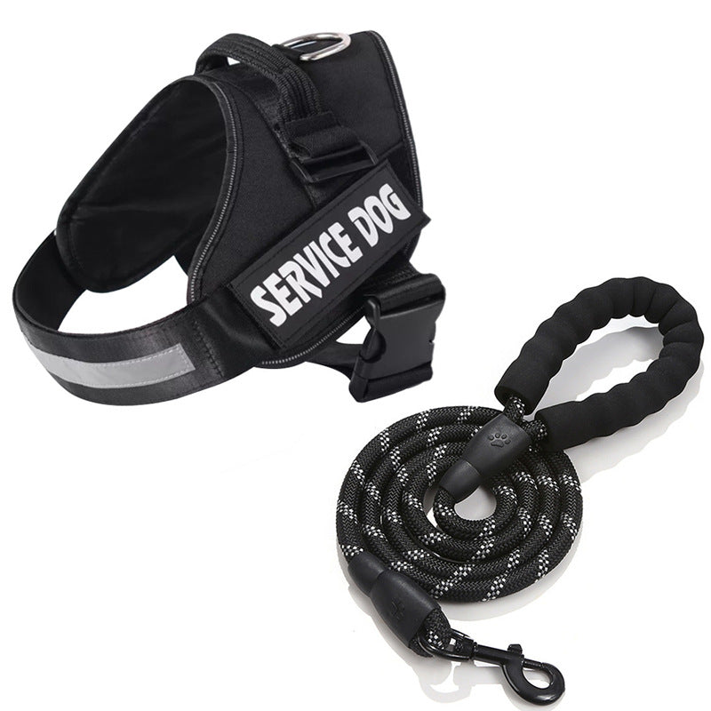 Ergonomisches Anti-Zug Hundegeschirr in verschiedenen Farben, personalisierbar für Komfort und reflektierende Sicherheit.