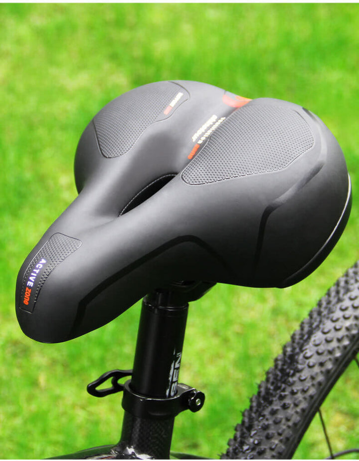 Stoßdämpfender ErgoRide Komfort Fahrradsattel für lange Fahrten, beugt Sitzschmerzen vor.