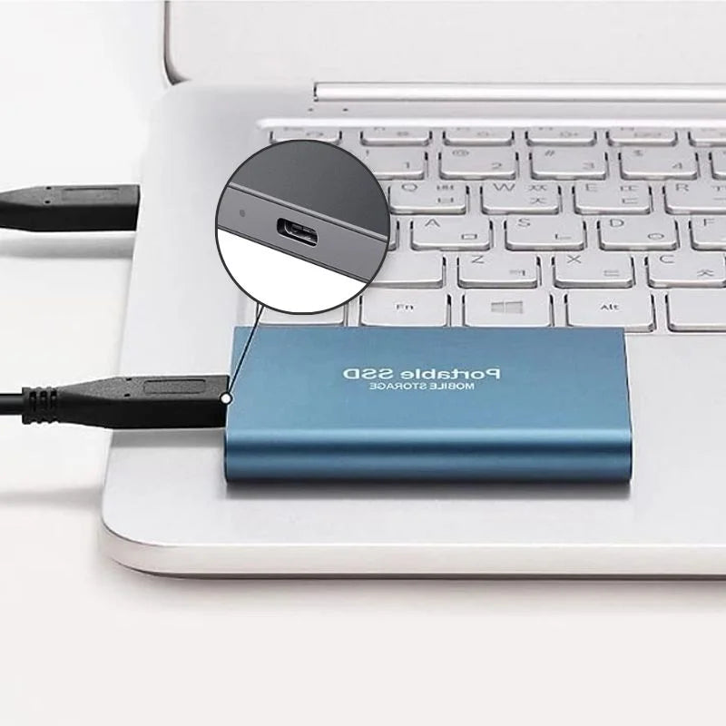 Leistungsstarkes externes SSD-Laufwerk für ultraschnelle Datenübertragung und effiziente Speichererweiterung.