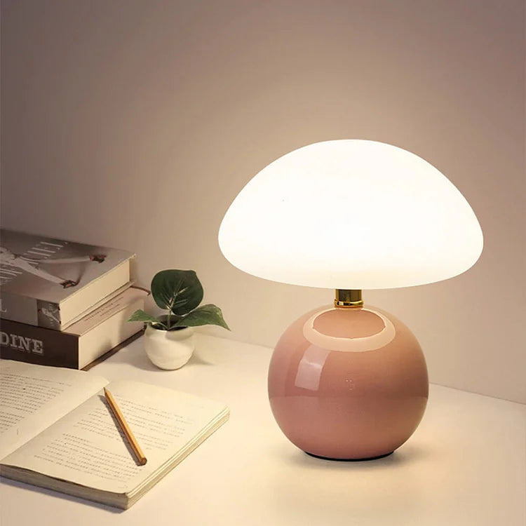 Elegante Französische Creme Tischleuchte mit Pilzdesign