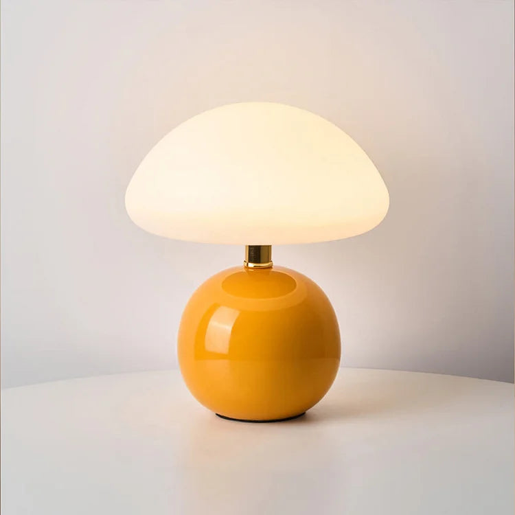 Elegante Französische Creme Tischleuchte mit Pilzdesign