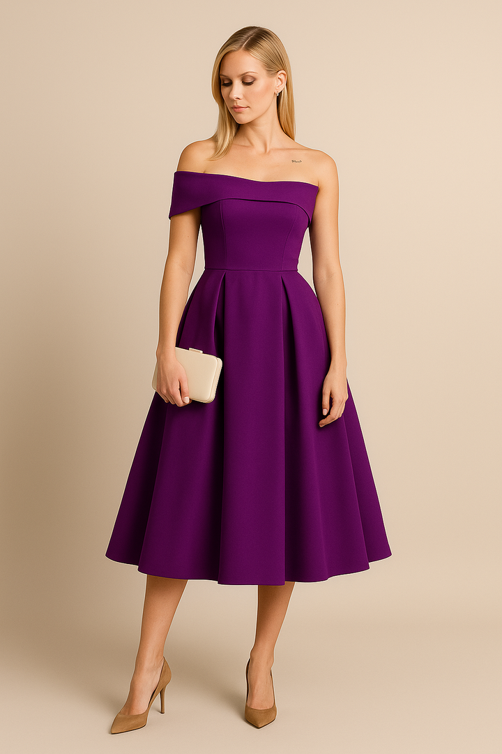 Schulterfreies Damenkleid in A-Linie, ideal als sommerliches Abendkleid