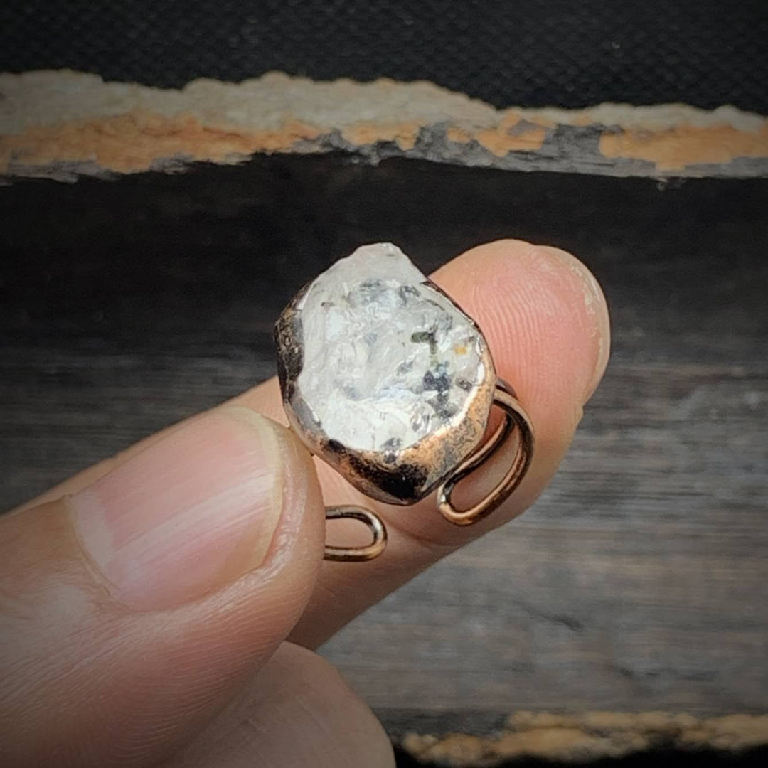 Rohstein-Geburtsring: Unikat-Schmuck