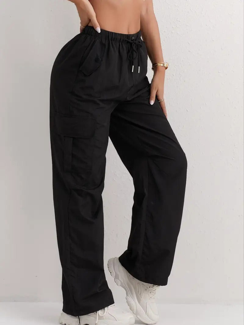 Schwarze Damen Cargohose im lockeren Schnitt