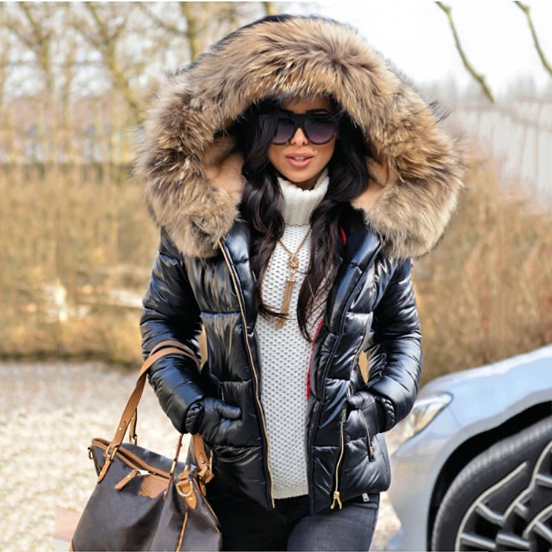 Elegante Damen Pufferjacke in modernem Design, schützt warm vor Kälte und ist ein echtes Mode-Statement.