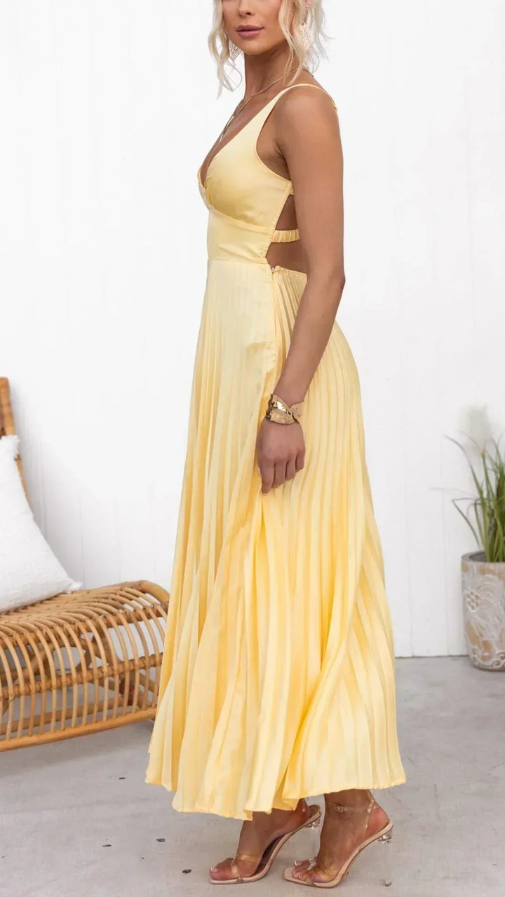 Fließendes gelbes Damen Maxi Kleid mit eleganten Falten und V-Ausschnitt, vielseitig für Sommer und Partys.