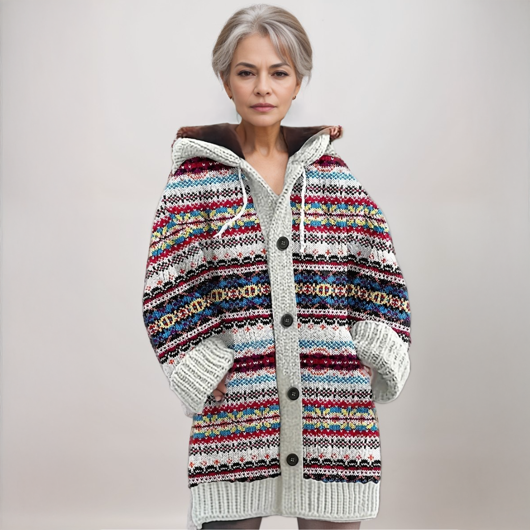 Gemütliche Damen Fair Isle Kapuzenstrickjacke in zeitlosem Design für Herbst & Winter. Bequeme Strickmode.